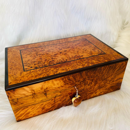 Jewellery wooden box organizer with key