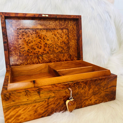 Jewellery wooden box organizer with key