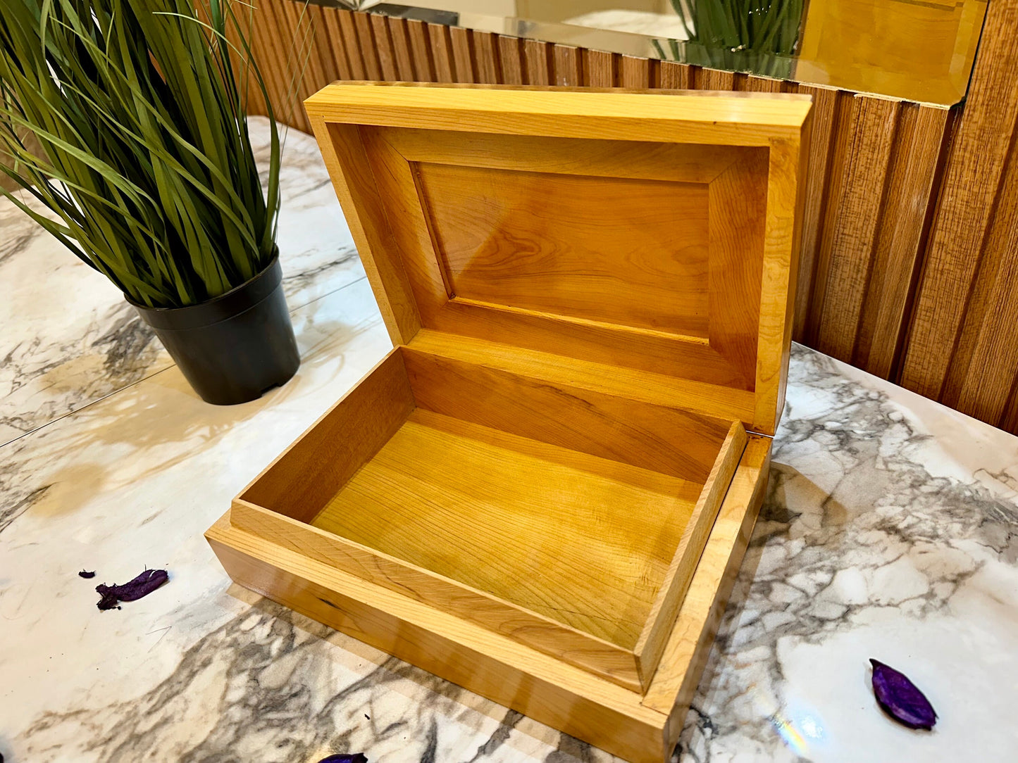 Cedar wooden box organizer Keepsake