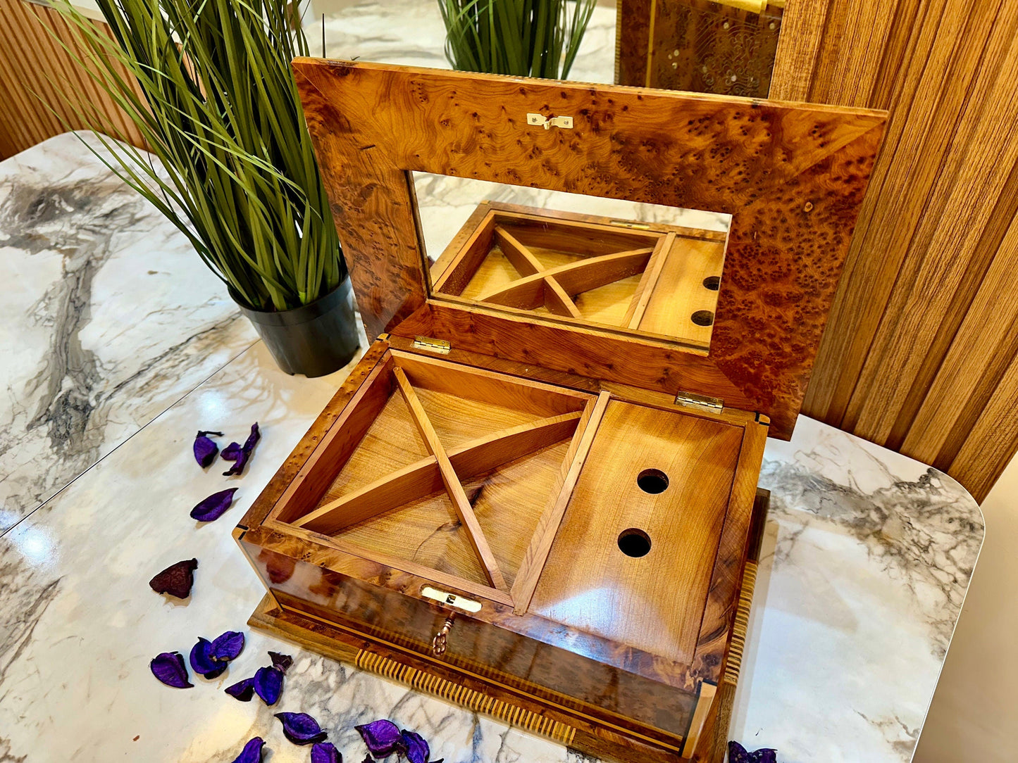 Decorative Wooden Box Gift Box with Mother of Pearl Inlay