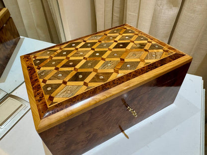 luxurious-wood-box