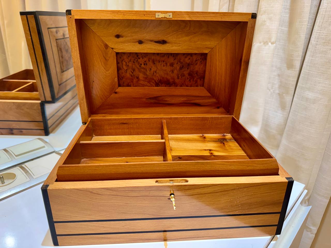 Wooden Box With Lid Lockable